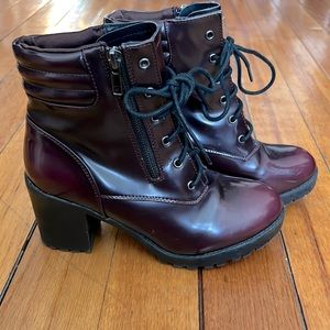 Steve Madden Northh burgundy bootie Size 7